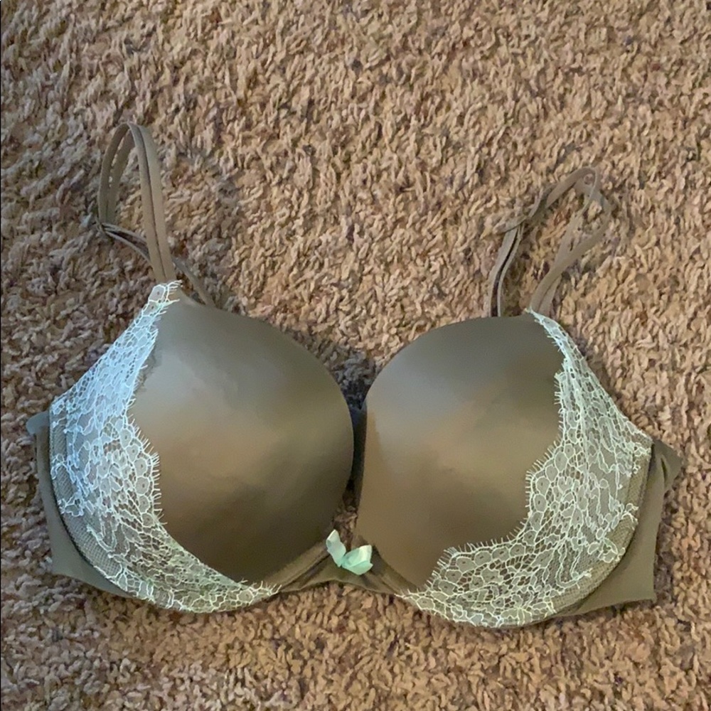 Victoria’s Secret Very Sexy Push Up Bra - 34D